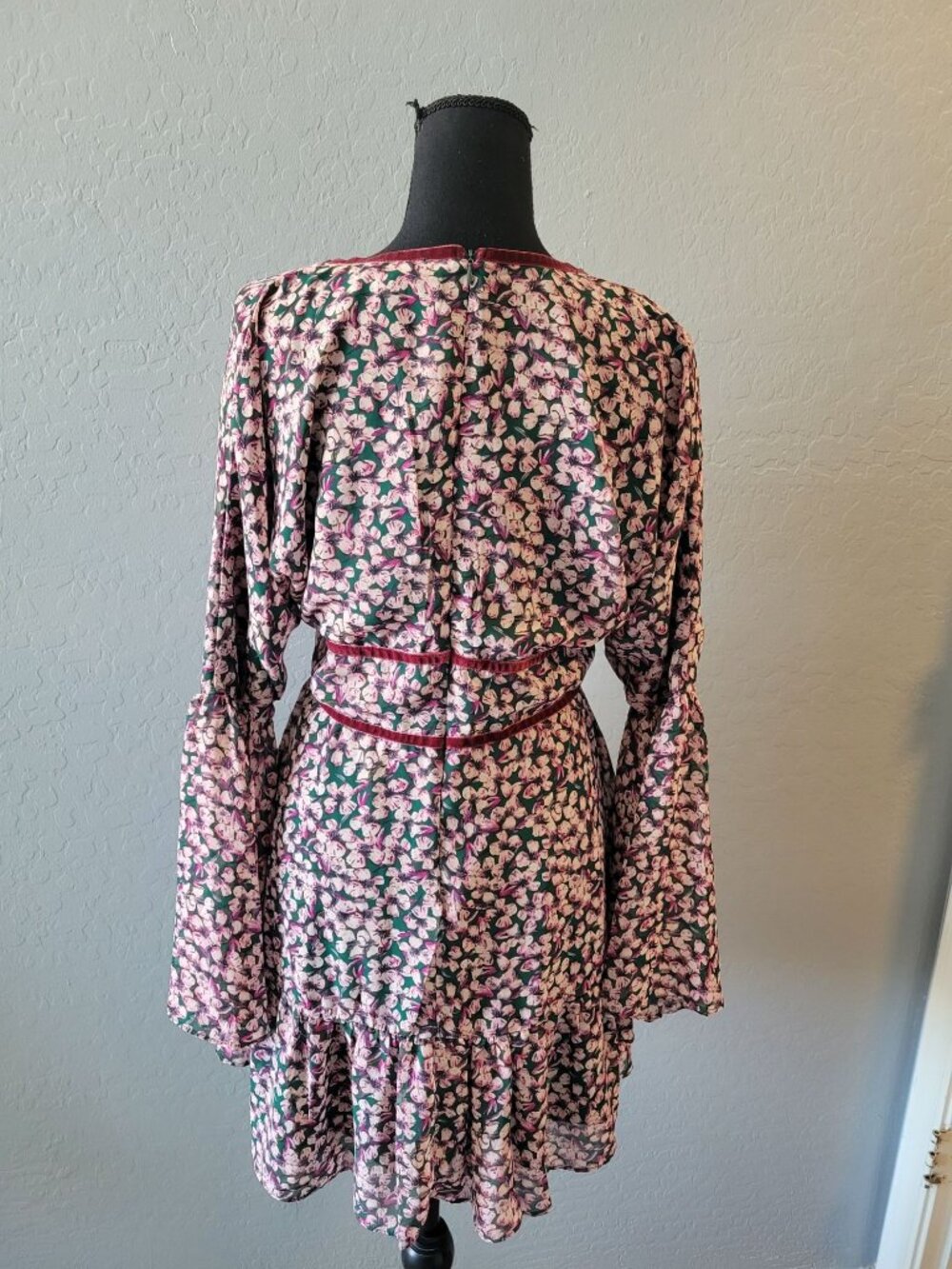 Keepsake The Label floral V-neckline long bell-sleeve mini dress Size L Boho - Picture 5 of 12